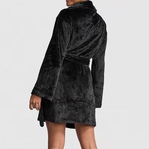 NWT PINK Women's Black Velvet Fluffy Robe [M/L]